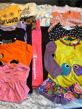 Girls 4T 16 piece preloved bundle